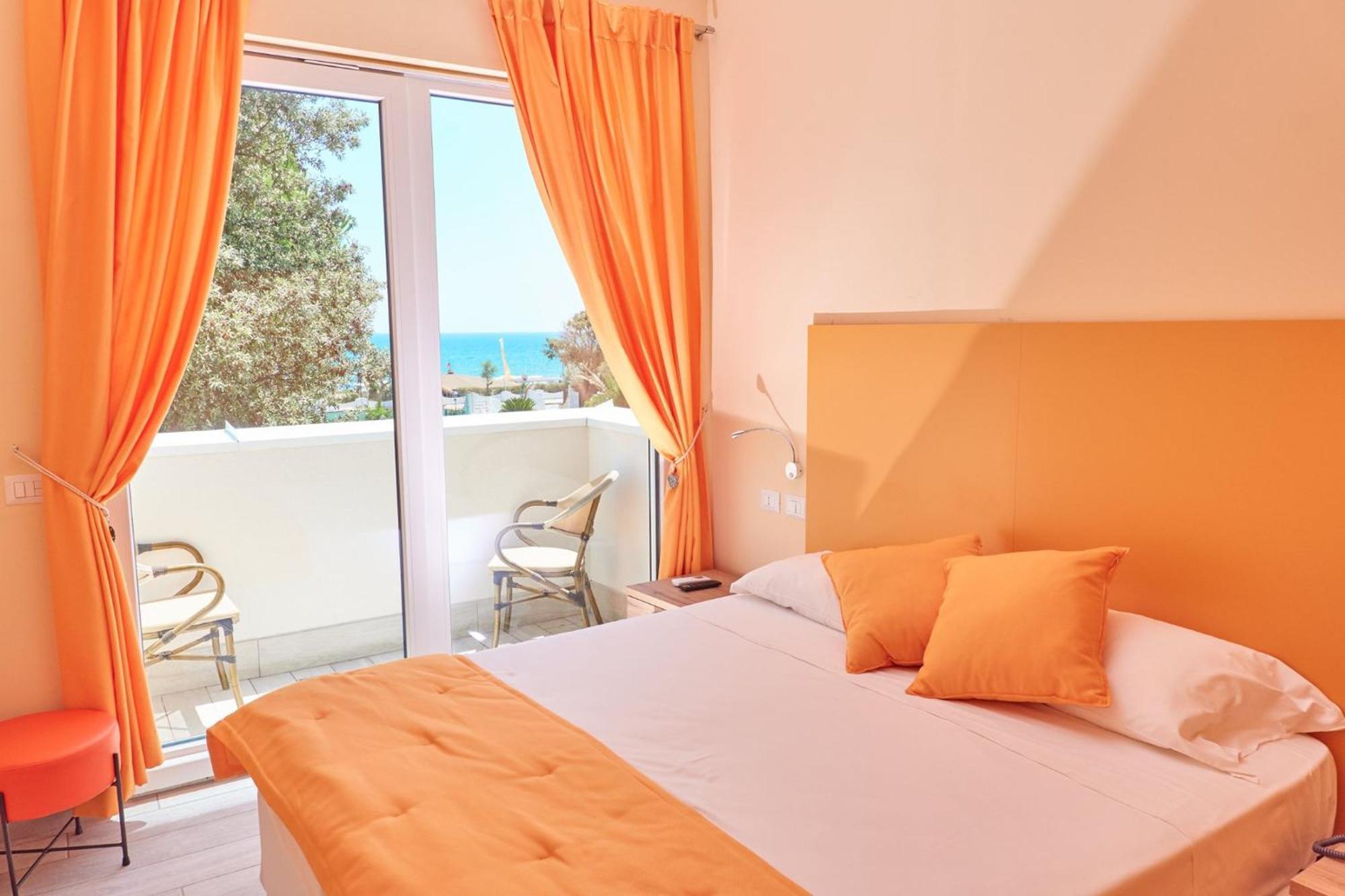 Capo Circeo Beach Resort Spa Fronte Mare San Felice Circeo Dış mekan fotoğraf