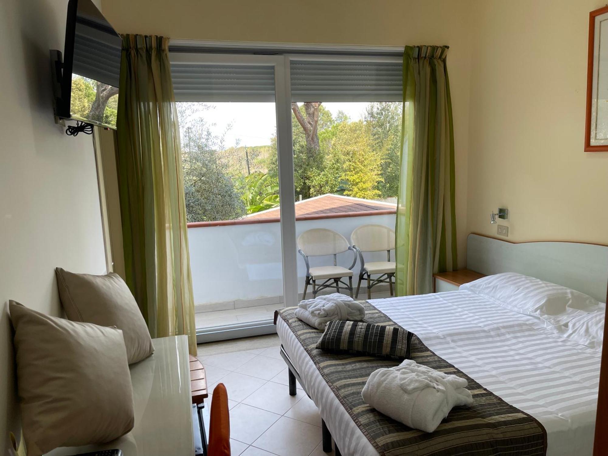 Capo Circeo Beach Resort Spa Fronte Mare San Felice Circeo Dış mekan fotoğraf