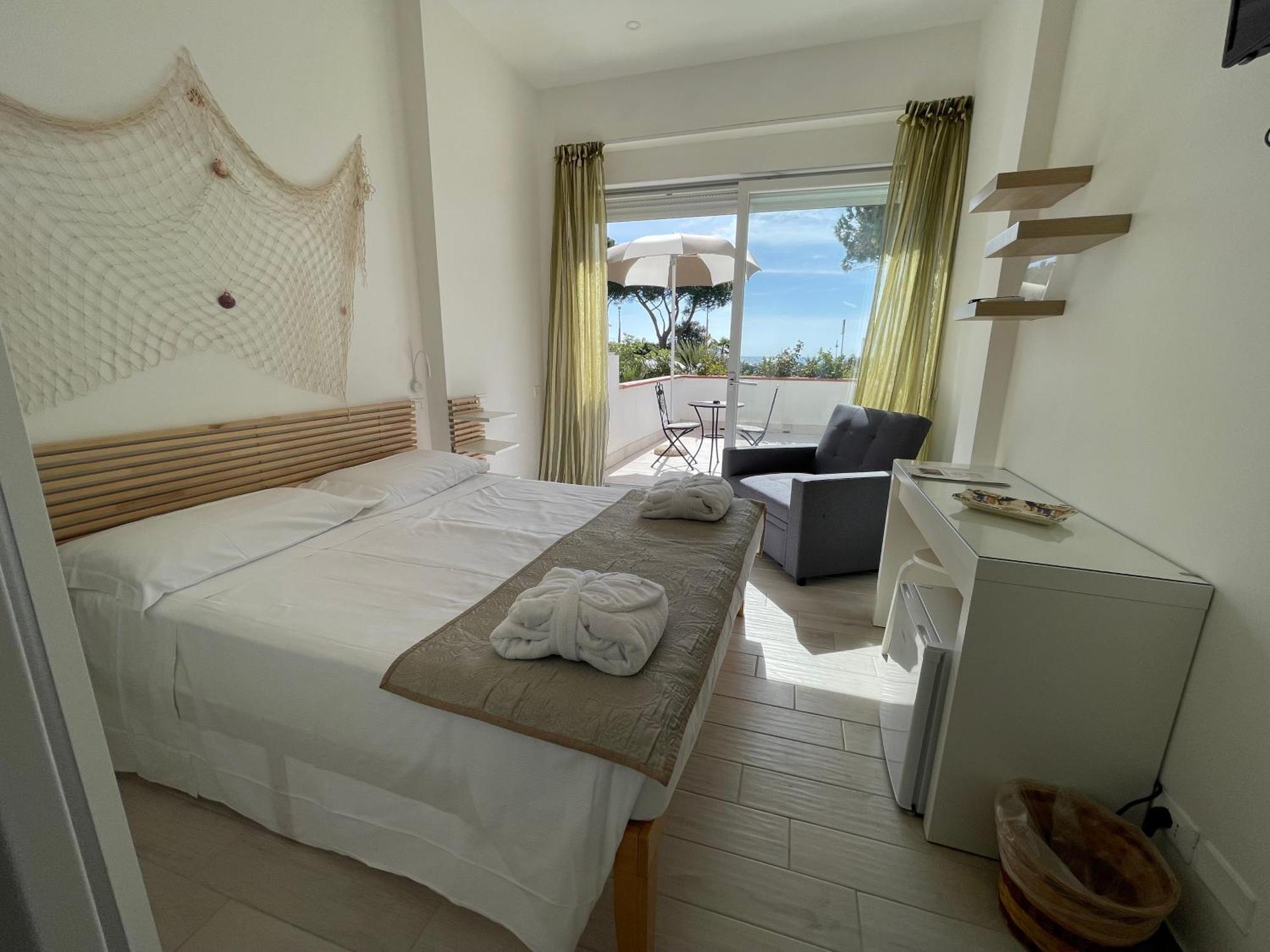 Capo Circeo Beach Resort Spa Fronte Mare San Felice Circeo Dış mekan fotoğraf